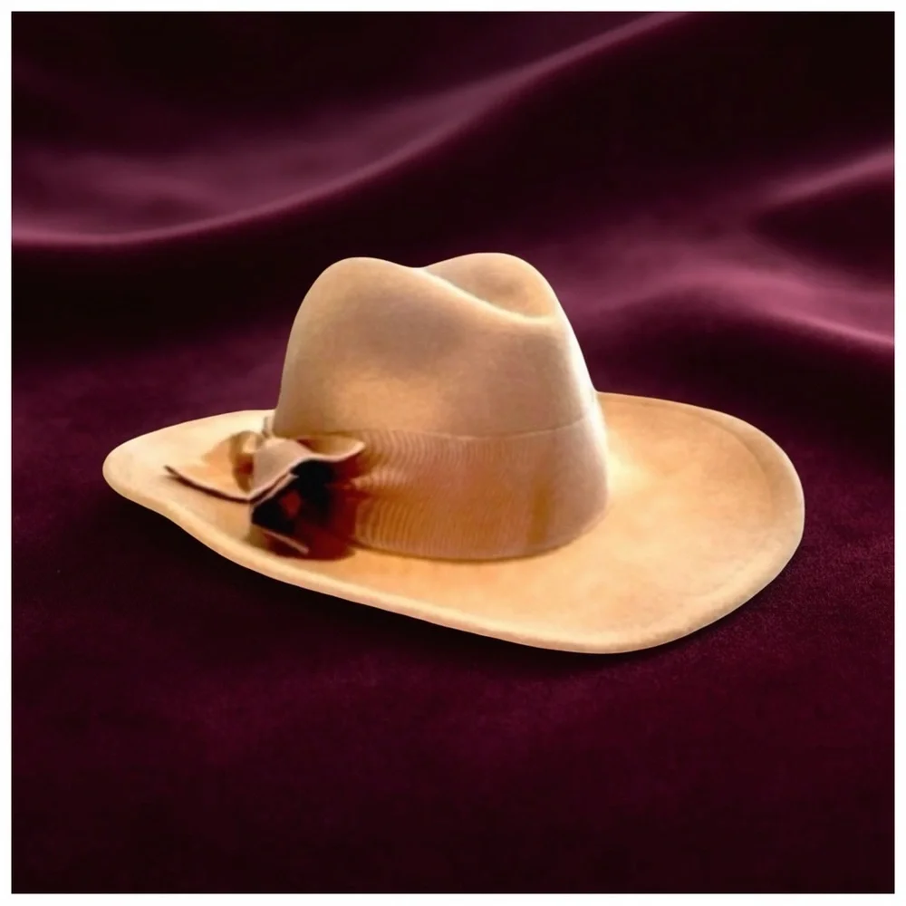 Betmar Women’s Wide-Brim Wool Fedora – Beige – Style WPL-4386 – Like New